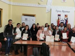 SVEČANA PODELA SERTIFIKATA NAKON ZAVRŠENE OBUKE U OKVIRU PROJEKTA PROmena ZA ROME