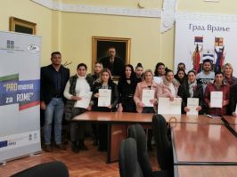 SVEČANA PODELA SERTIFIKATA NAKON ZAVRŠENE OBUKE U OKVIRU PROJEKTA PROmena ZA ROME